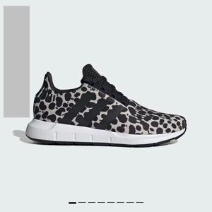 Adidas SWIFT RUN 1.0 SHOES